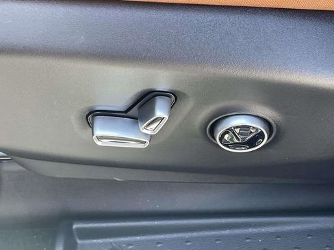 Used 2026 Chrysler Pacifica Pinnacle FWD image 15