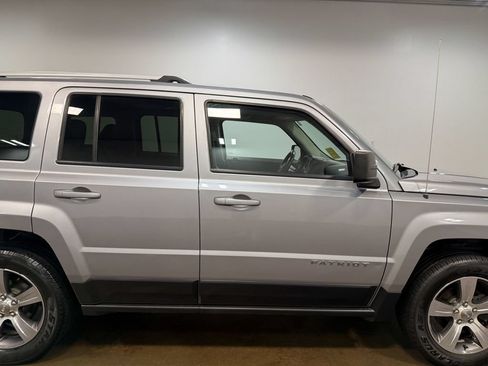 Used 2017 Jeep Patriot High Altitude AWD/4WD image 32