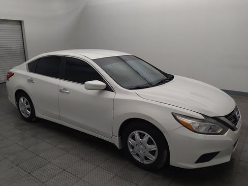 Used 2016 Nissan Altima 2.5 S w/ Power Driver Seat Package FWD image 11