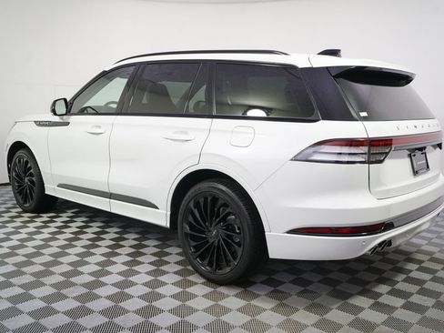 New 2026 Lincoln Aviator Reserve AWD/4WD image 3