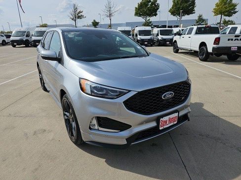 Used 2022 Ford Edge ST w/ Equipment Group 401A image 8