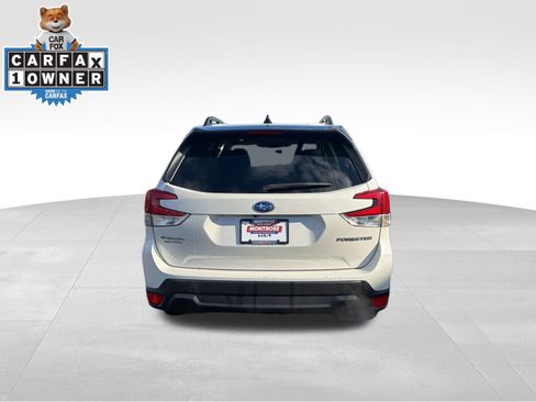 Used 2024 Subaru Forester Premium image 6