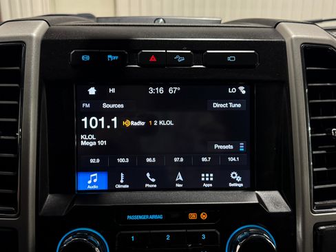 Used 2019 Ford F250 Lariat w/ Lariat Value Package image 39