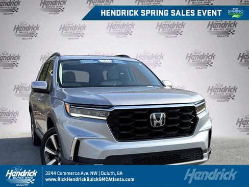 Used 2024 Honda Pilot Touring image 1