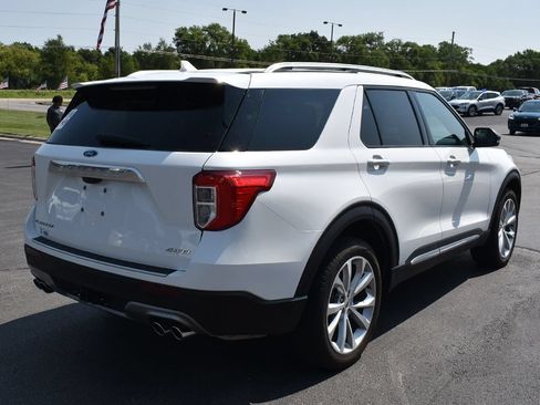 Used 2023 Ford Explorer Platinum w/ Technology Package AWD/4WD image 4