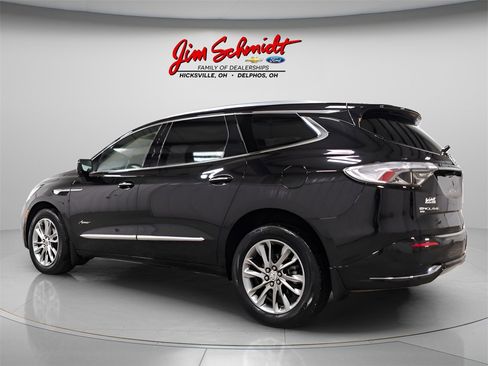 Used 2024 Buick Enclave Avenir image 4