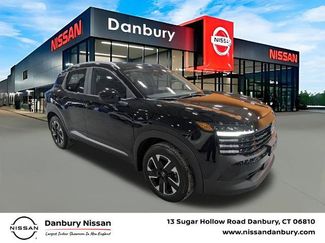 Certified 2025 Nissan Kicks SV w/ SV Premium Package AWD/4WD 360° Tour