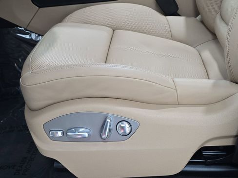 New 2026 Porsche Macan image 23