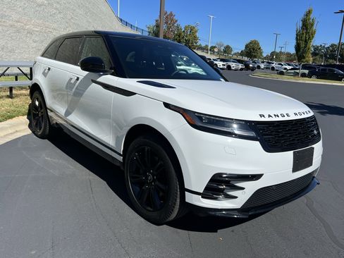 Certified 2024 Land Rover Range Rover Velar Dynamic SE image 9