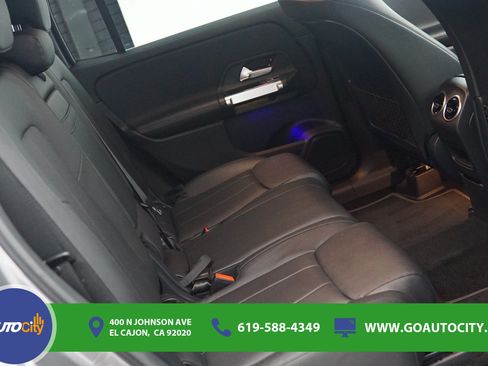 Used 2021 Mercedes-Benz GLB 250 image 13