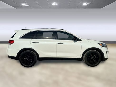 Used 2019 Kia Sorento S image 7