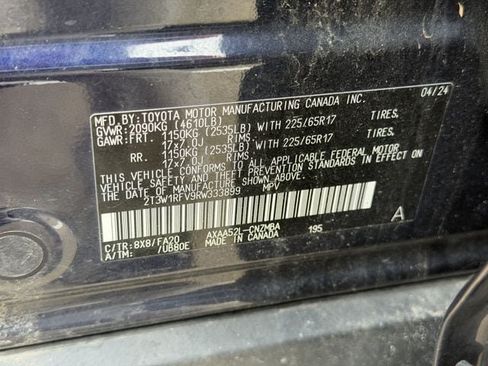 Used 2024 Toyota RAV4 XLE FWD image 27
