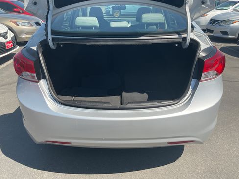 Used 2013 Hyundai Elantra GLS w/ Preferred Pkg FWD image 8