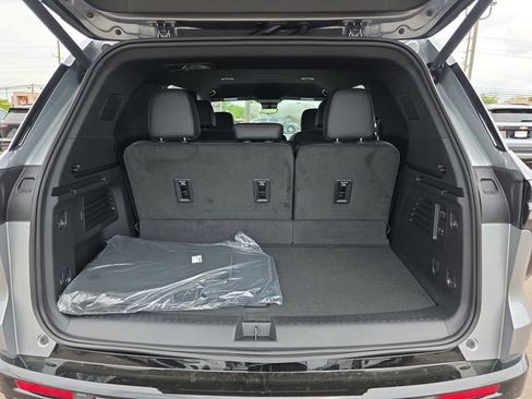 New 2026 Chevrolet Traverse RS image 14