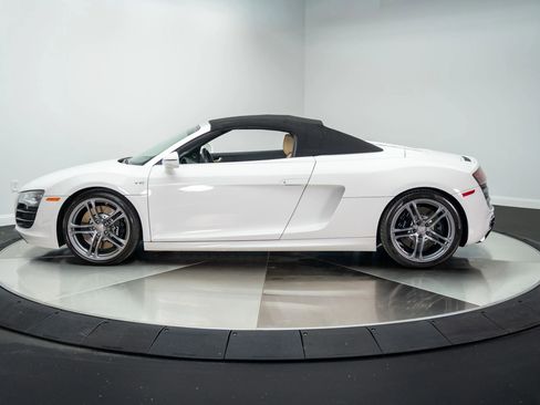 Used 2011 Audi R8 V10 image 7
