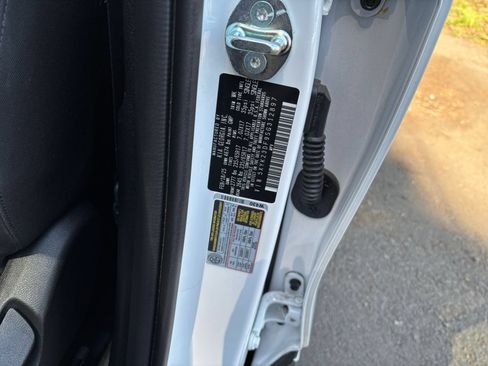 Used 2025 Kia Sportage LX FWD image 28