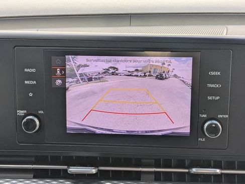 Certified 2024 Kia Carnival LX FWD image 24