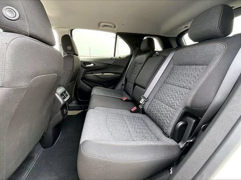 Used 2024 Chevrolet Equinox LT FWD image 15
