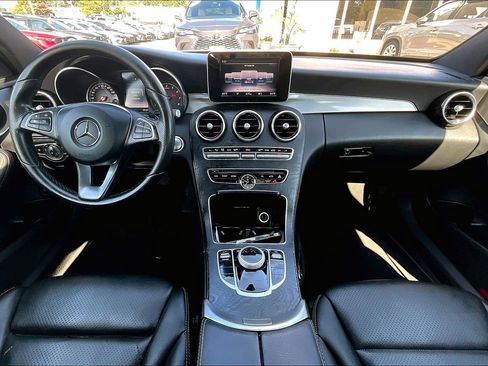 Used 2018 Mercedes-Benz C 300 4MATIC Sedan image 15