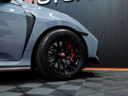 Used 2019 Honda Civic Type R image 19
