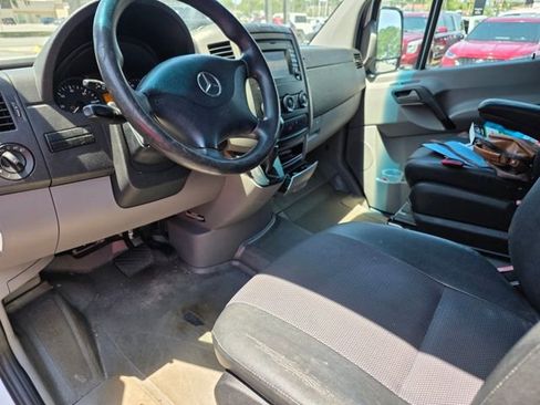 Used 2017 Mercedes-Benz Sprinter 3500 image 5