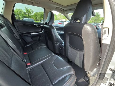 Used 2010 Volvo XC60 T6 AWD/4WD image 35