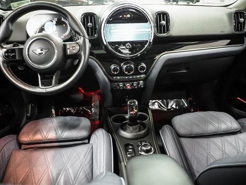 Used 2022 MINI Cooper Countryman S w/ Premium Package image 18