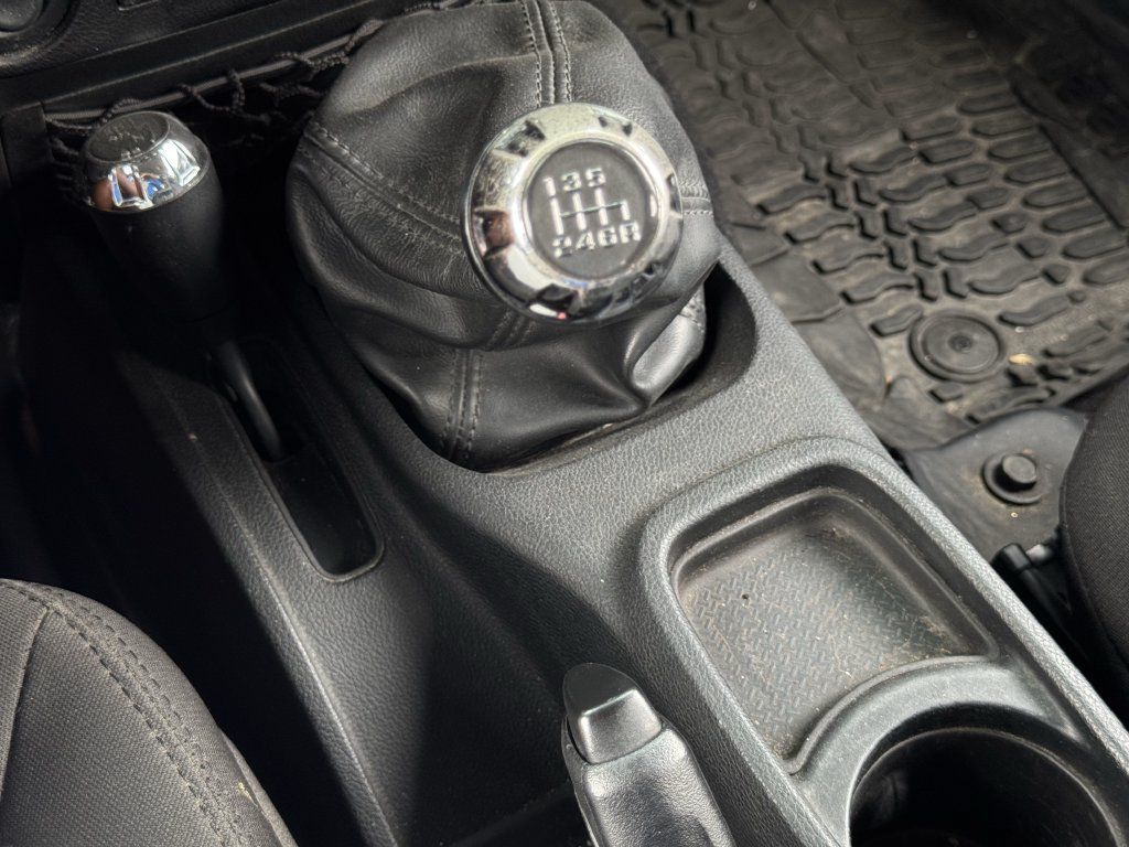 Used 2017 Jeep Wrangler Unlimited Sport w/ Quick Order Package 23S AWD/4WD image 18