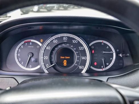 Used 2015 Honda Accord Touring image 29