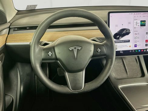 Used 2021 Tesla Model 3 Standard Range Plus RWD image 16