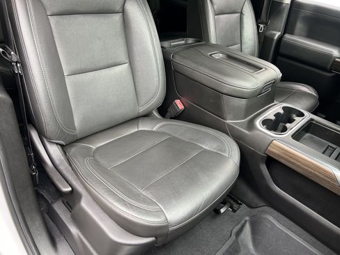 Used 2019 Chevrolet Silverado 1500 LT Trail Boss AWD/4WD image 23
