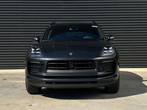 Certified 2026 Porsche Macan image 10