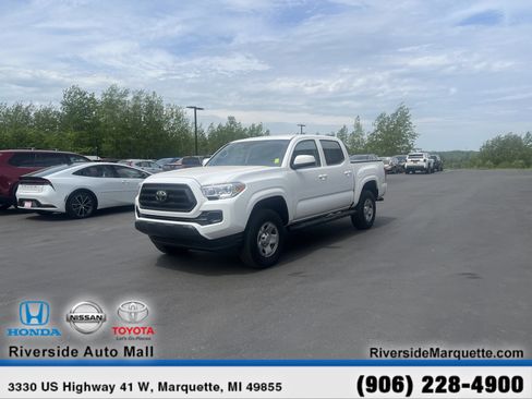 Used 2023 Toyota Tacoma SR AWD/4WD image 3