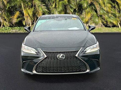 Used 2019 Lexus ES 350 F Sport image 2
