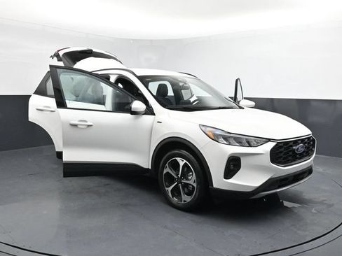 Used 2025 Ford Escape ST-Line Select AWD/4WD image 49