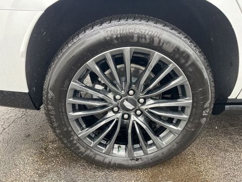 Used 2025 Cadillac Escalade Sport Platinum image 6