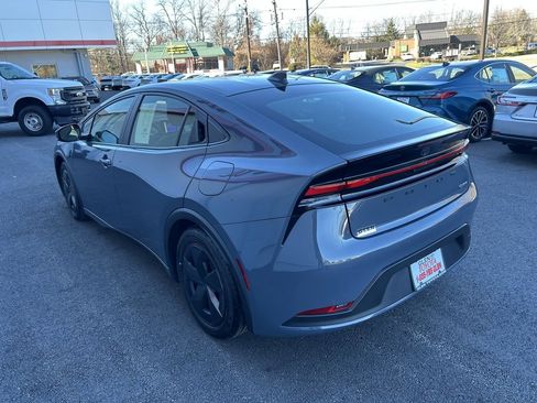 Used 2024 Toyota Prius LE image 7