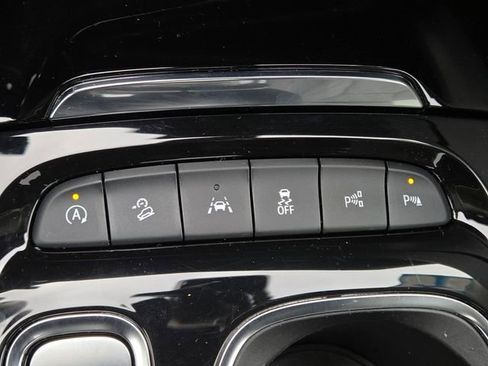 Used 2023 Buick Envision Avenir image 10