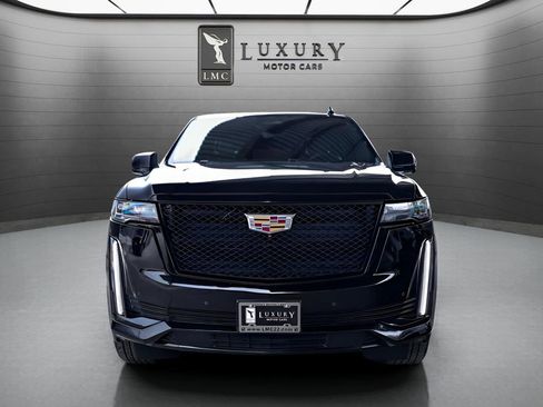 Used 2023 Cadillac Escalade Sport image 3