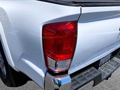 Used 2017 Toyota Tacoma SR5 w/ Tow Package RWD image 27