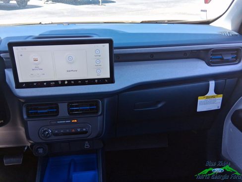 New 2025 Ford Maverick XLT w/ XLT Luxury Package image 16