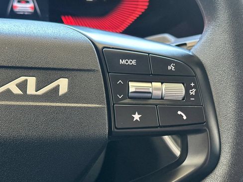 Used 2025 Kia K4 FWD image 26