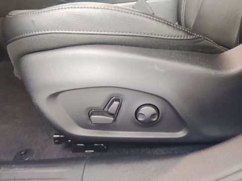 Used 2025 Jeep Compass Limited w/ Elite Group image 13