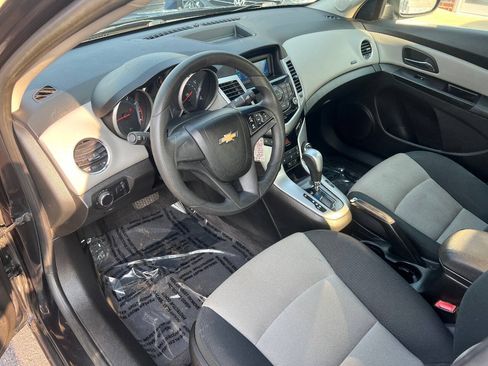 Used 2012 Chevrolet Cruze LS w/ Connectivity Package FWD image 17