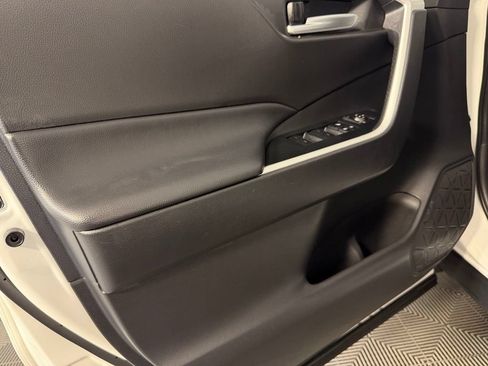 Used 2025 Toyota RAV4 XLE AWD/4WD image 23