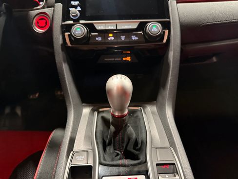 Used 2020 Honda Civic Type R image 12
