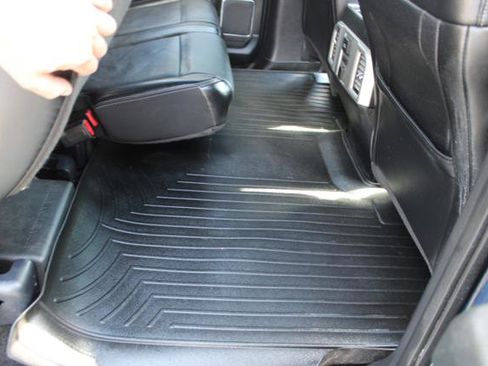 Used 2015 Ford F150 Lariat w/ Equipment Group 502A Luxury AWD/4WD image 24