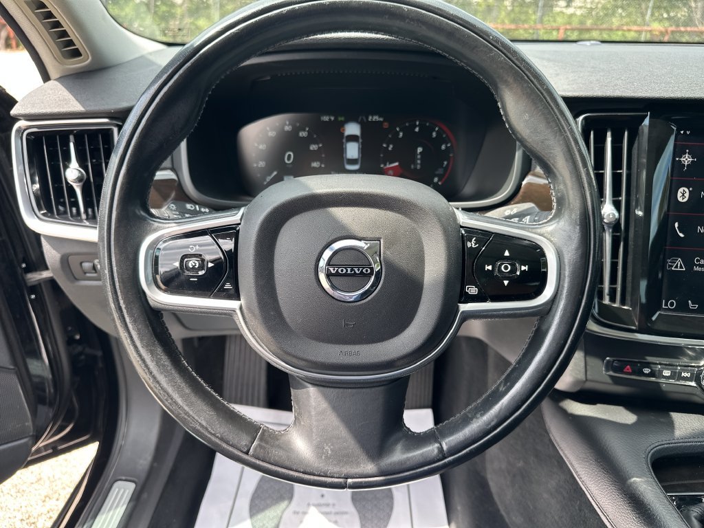 Used 2018 Volvo S90 T5 Momentum w/ Convenience Package FWD image 11