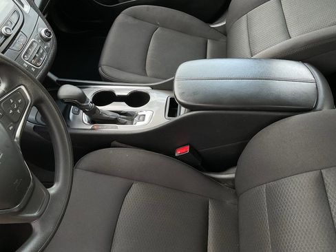 Used 2024 Chevrolet Malibu LT image 34