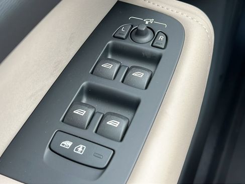 New 2026 Volvo XC60 B5 Core AWD/4WD image 18